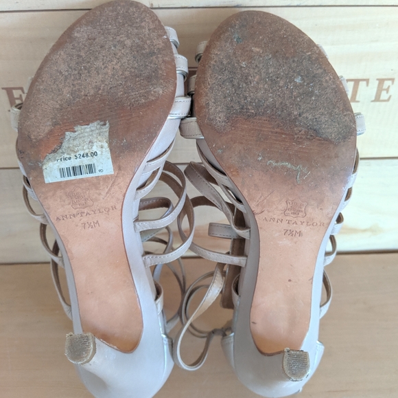 SOLD ⚫Ann Taylor strappy heels sz 7.5 - Picture 3 of 9